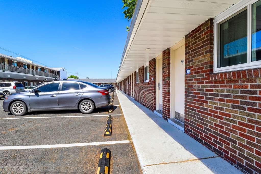 Americas Best Value Inn Avenel Woodbridge Exterior foto